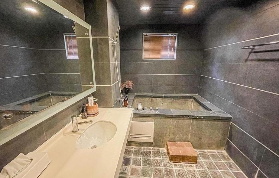 Woods Inn Цзяоси Экстерьер фото