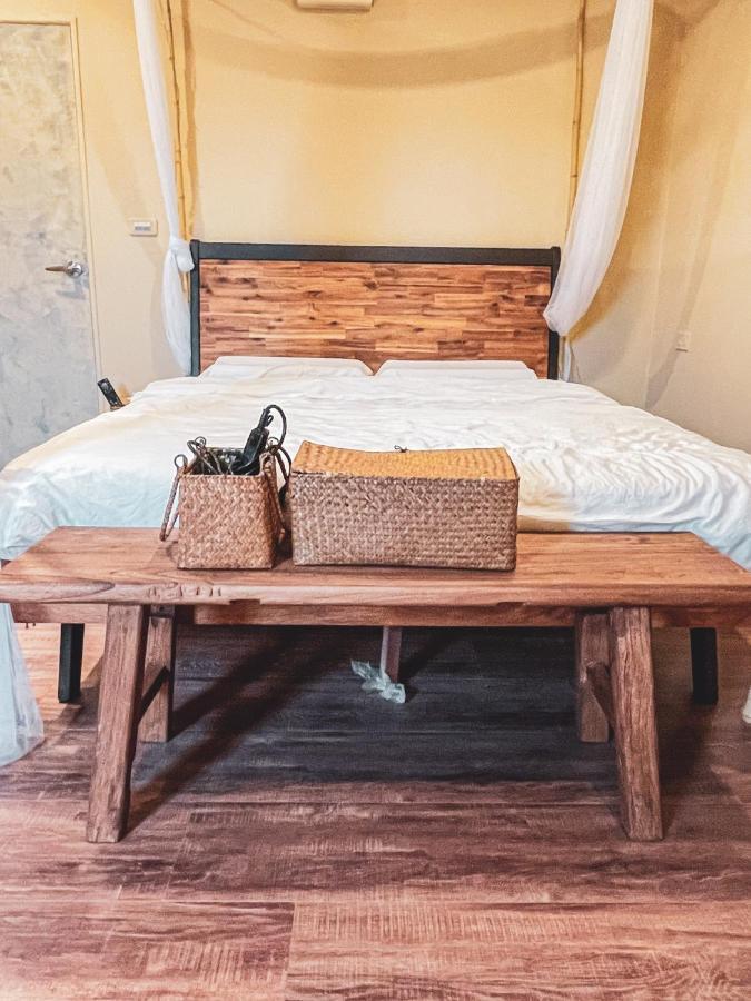 Woods Inn Цзяоси Экстерьер фото